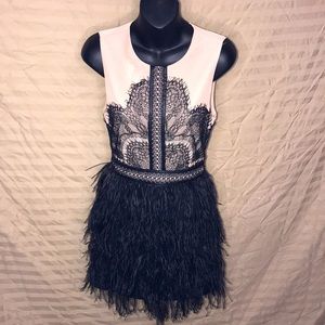 Gianni Bini Dress w/black lace accents & feathers